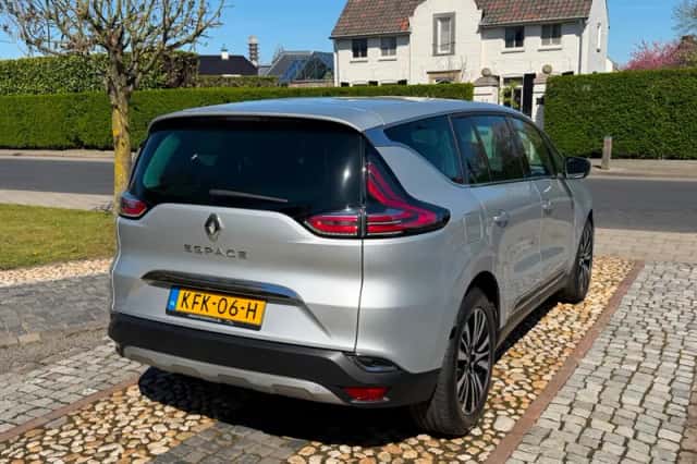 Renault Espace (2017) thumbnail 4