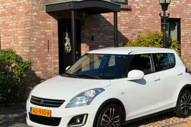 Suzuki Swift (2015) thumbnail 1