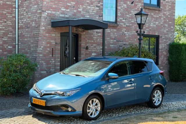 Toyota Auris (2018) thumbnail 1