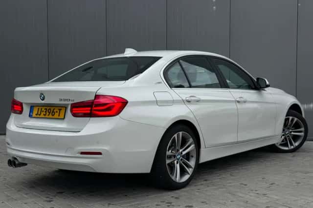 BMW 3-Serie (2016) thumbnail 3
