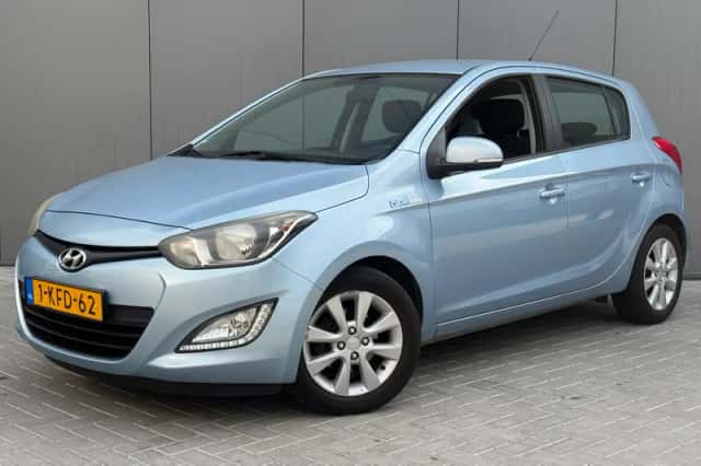 Hyundai i20 (2013) thumbnail 4