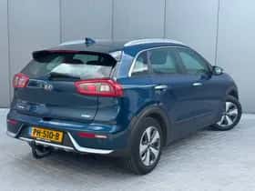 Kia Niro (2017) thumbnail 3