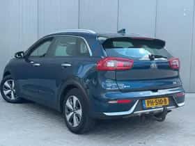 Kia Niro (2017) thumbnail 4