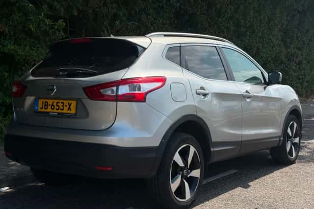 Nissan Qashqai (2016) thumbnail 3