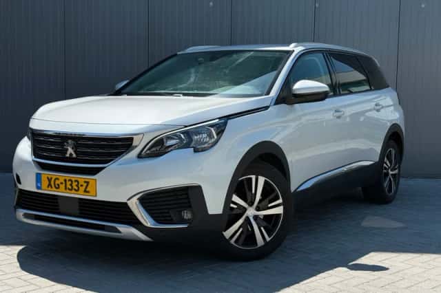Peugeot 5008 (2019) thumbnail 3