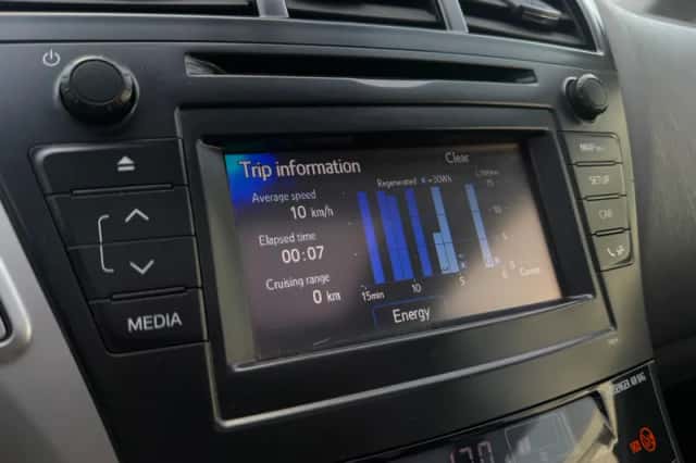 Toyota Prius (2012) thumbnail 16