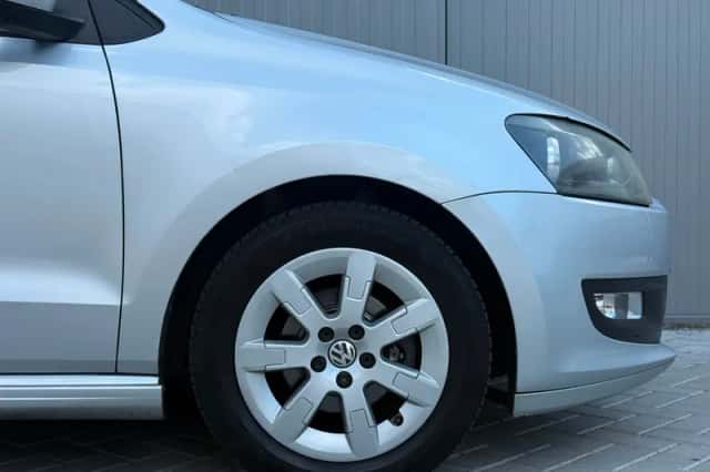 Volkswagen Polo (2013) thumbnail 2