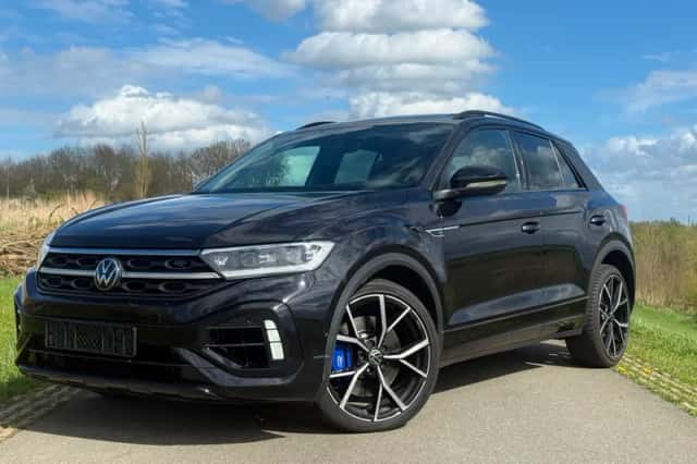 Volkswagen T-Roc (2023) thumbnail 1