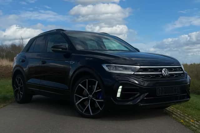 Volkswagen T-Roc (2023) thumbnail 3