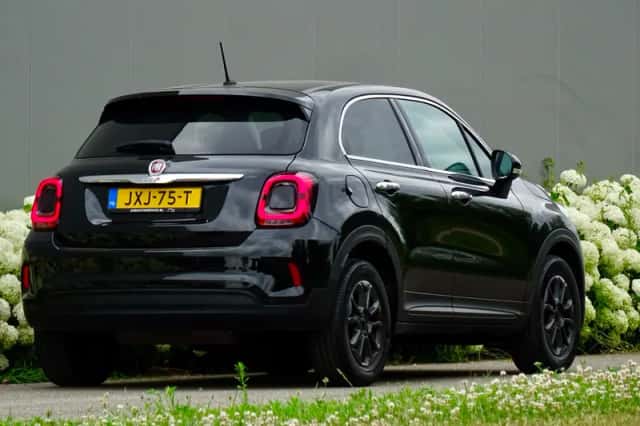 Fiat 500X (2021) thumbnail 2
