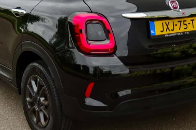 Fiat 500X (2021) thumbnail 3