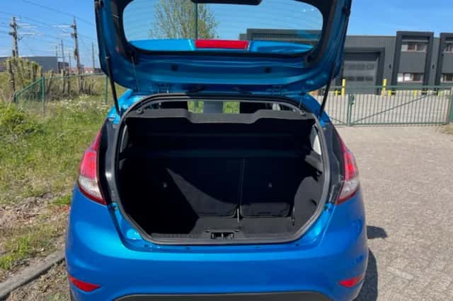 Ford Fiesta (2013) thumbnail 5