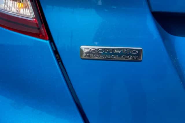 Ford Fiesta (2013) thumbnail 6