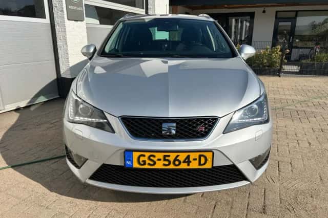 SEAT Ibiza (2015) thumbnail 2