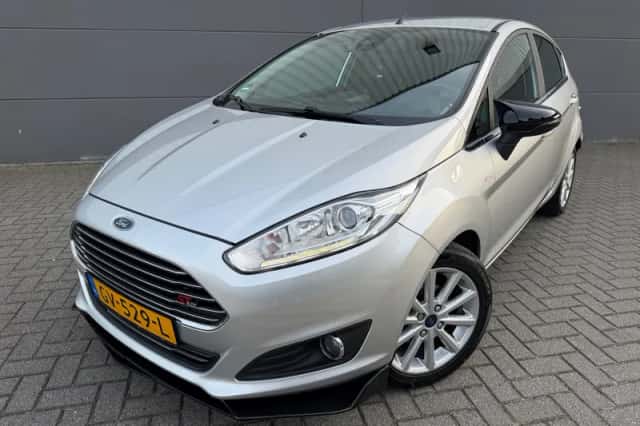 Ford Fiesta (2015) thumbnail 1