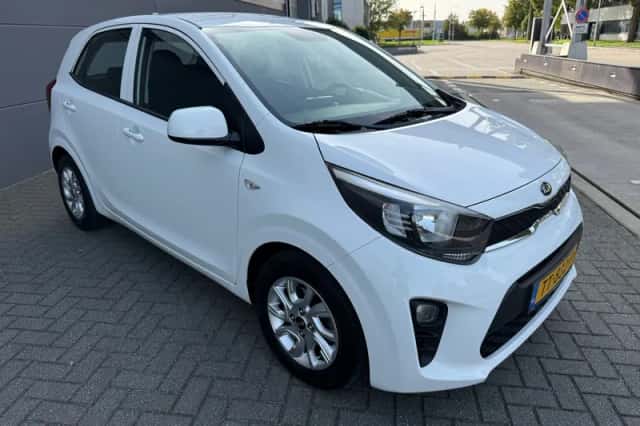Kia Picanto (2018) thumbnail 3