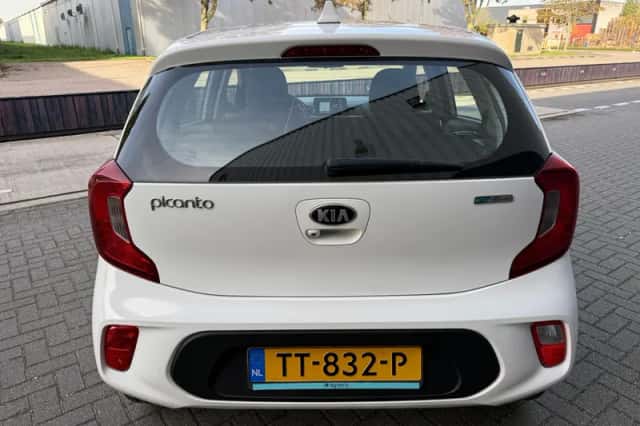 Kia Picanto (2018) thumbnail 6
