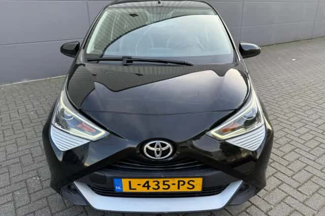 Toyota Aygo (2021) thumbnail 2