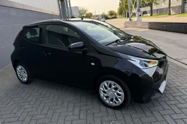 Toyota Aygo (2021) thumbnail 4