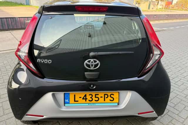 Toyota Aygo (2021) thumbnail 6