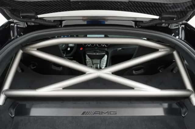 Mercedes-Benz AMG GT (2022) thumbnail 6
