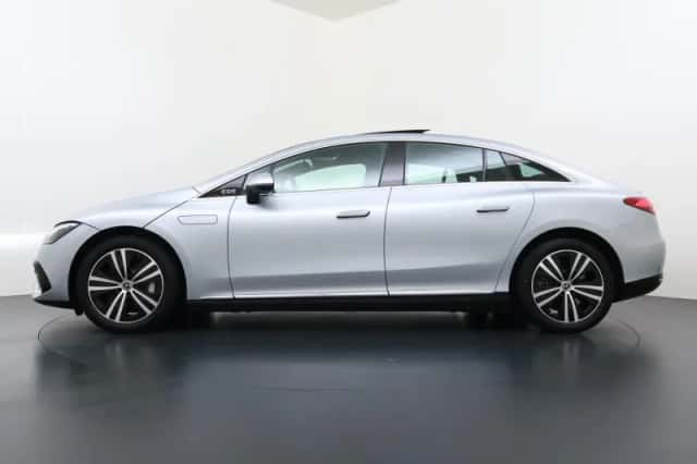 Mercedes-Benz EQE (2024) thumbnail 3
