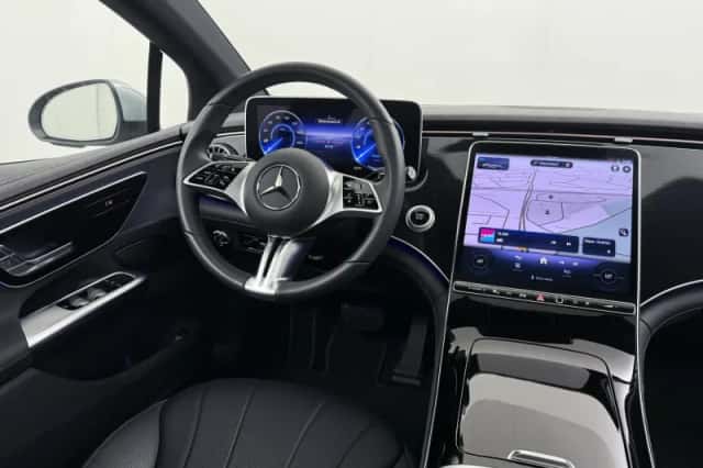 Mercedes-Benz EQE (2024) thumbnail 4