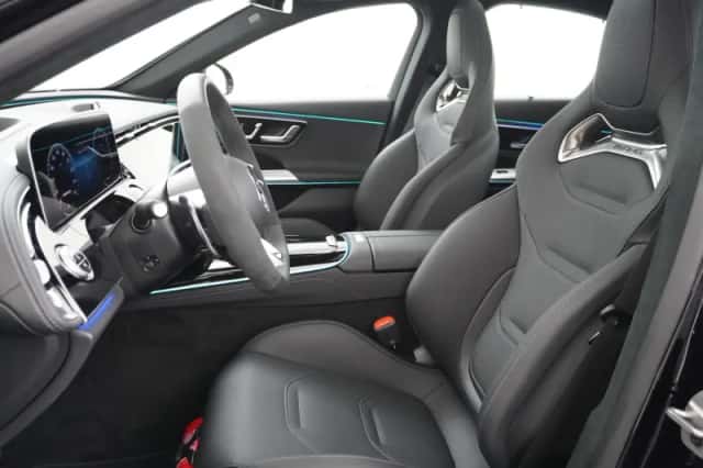 Mercedes-Benz E-Klasse (2025) thumbnail 2