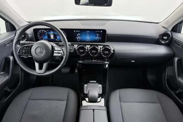 Mercedes-Benz A-Klasse (2020) thumbnail 2