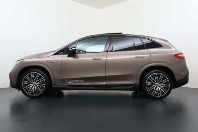 Mercedes-Benz EQE (2025) thumbnail 3