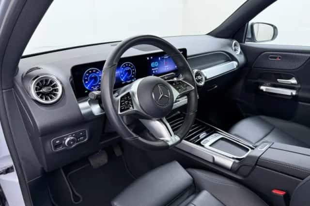 Mercedes-Benz EQB (2025) thumbnail 2