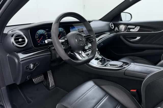 Mercedes-Benz E-Klasse (2022) thumbnail 2
