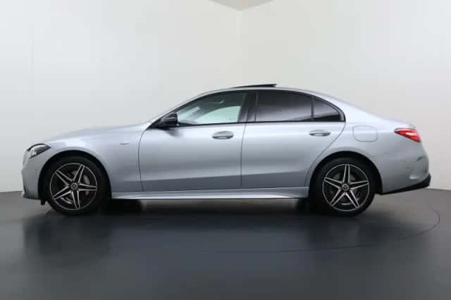 Mercedes-Benz C-Klasse (2025) thumbnail 3