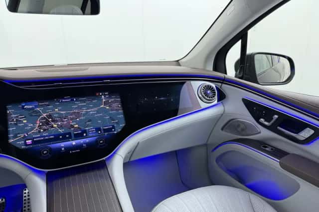 Mercedes-Benz EQS (2024) thumbnail 4