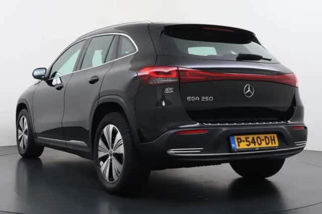 Mercedes-Benz EQA (2022) thumbnail 5