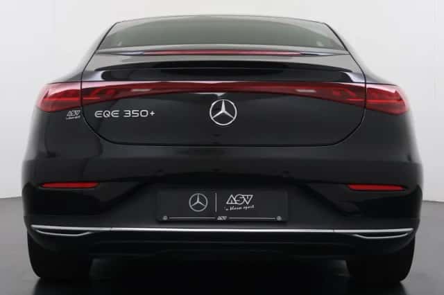 Mercedes-Benz EQE (2025) thumbnail 4