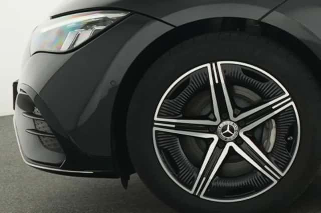 Mercedes-Benz EQE (2025) thumbnail 5
