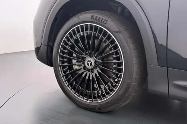 Mercedes-Benz EQB (2025) thumbnail 4