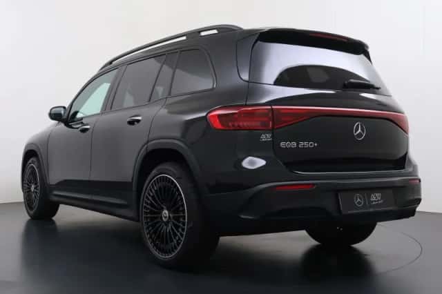 Mercedes-Benz EQB (2025) thumbnail 5