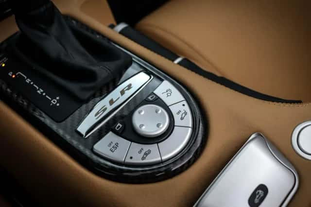 Mercedes-Benz SLR (2008) thumbnail 29