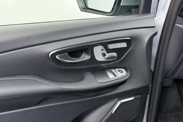 Mercedes-Benz V-Klasse (2024) thumbnail 23