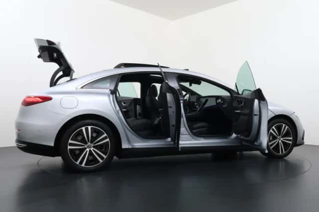 Mercedes-Benz EQE (2024) thumbnail 14