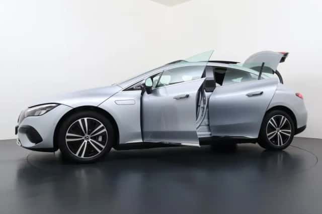 Mercedes-Benz EQE (2024) thumbnail 15