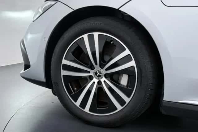 Mercedes-Benz EQE (2024) thumbnail 19