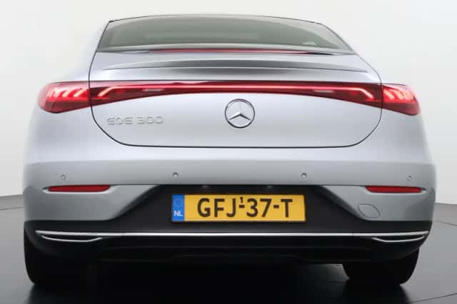 Mercedes-Benz EQE (2024) thumbnail 8