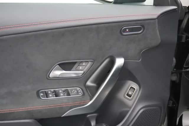 Mercedes-Benz CLA-Klasse (2024) thumbnail 2