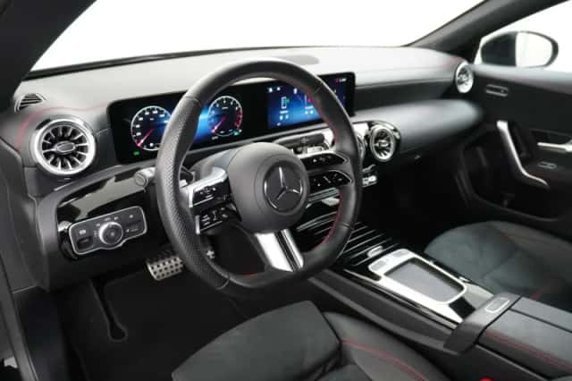 Mercedes-Benz CLA-Klasse (2024) thumbnail 4