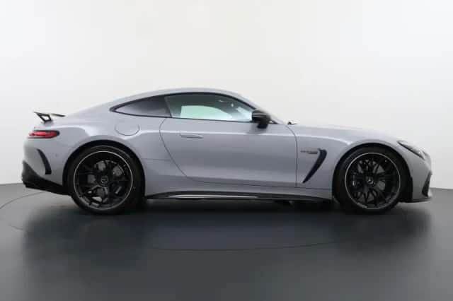 Mercedes-Benz AMG GT (2025) thumbnail 10