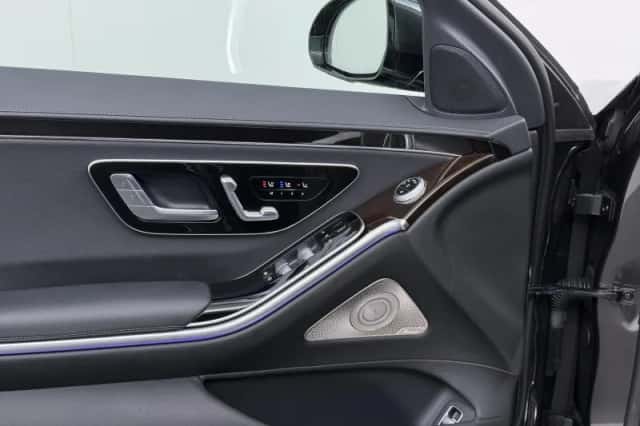 Mercedes-Benz S-Klasse (2024) thumbnail 24