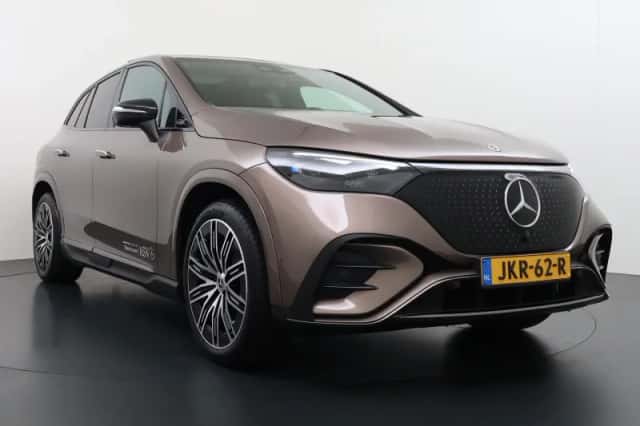 Mercedes-Benz EQE (2025) thumbnail 12